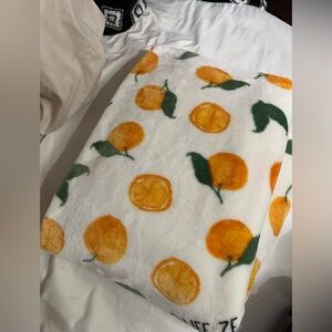 Rae Dunn throw blanket 🍊